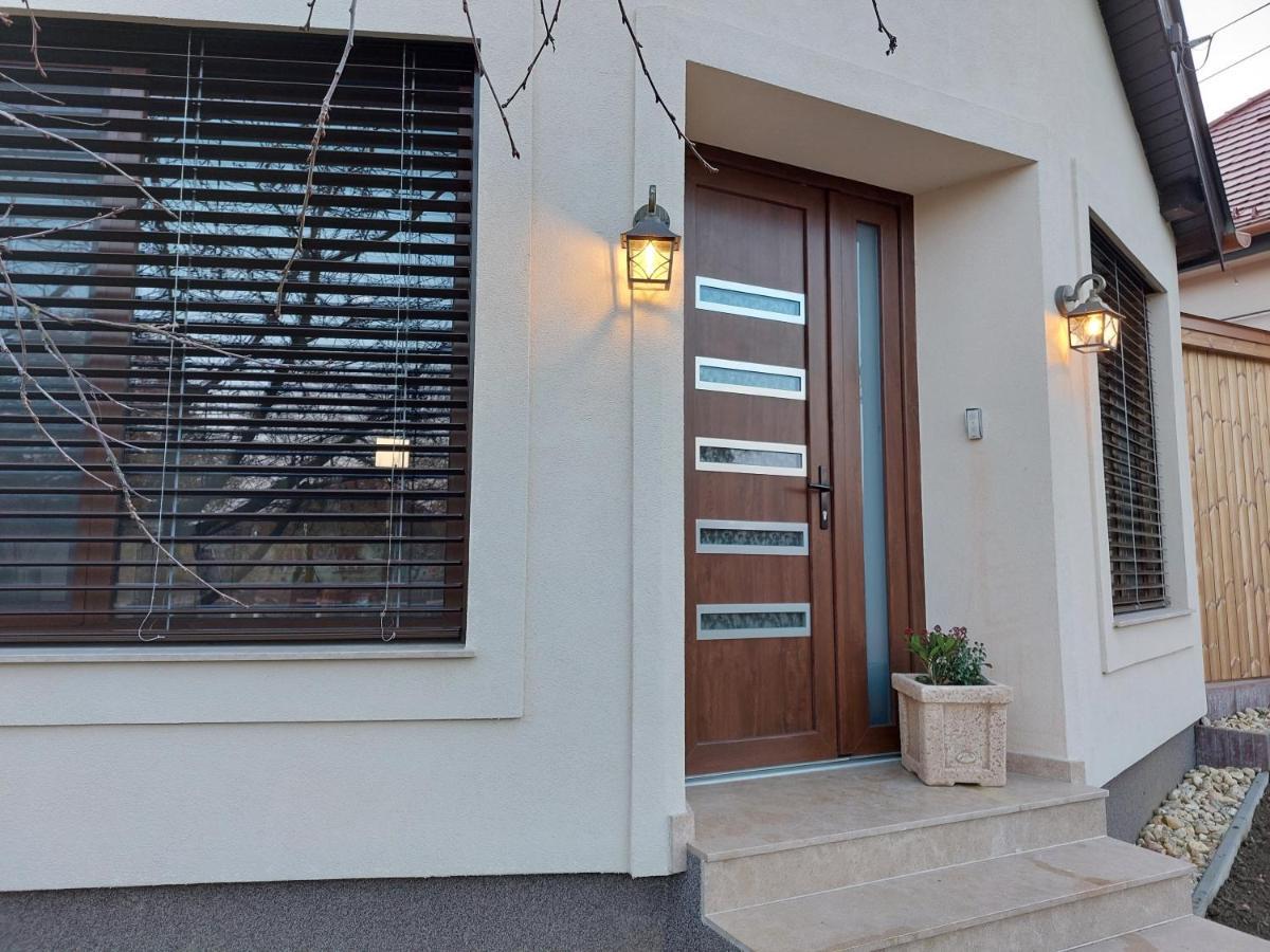 Erzsebet Vendeghaz Csesztreg Apartment Екстериор снимка